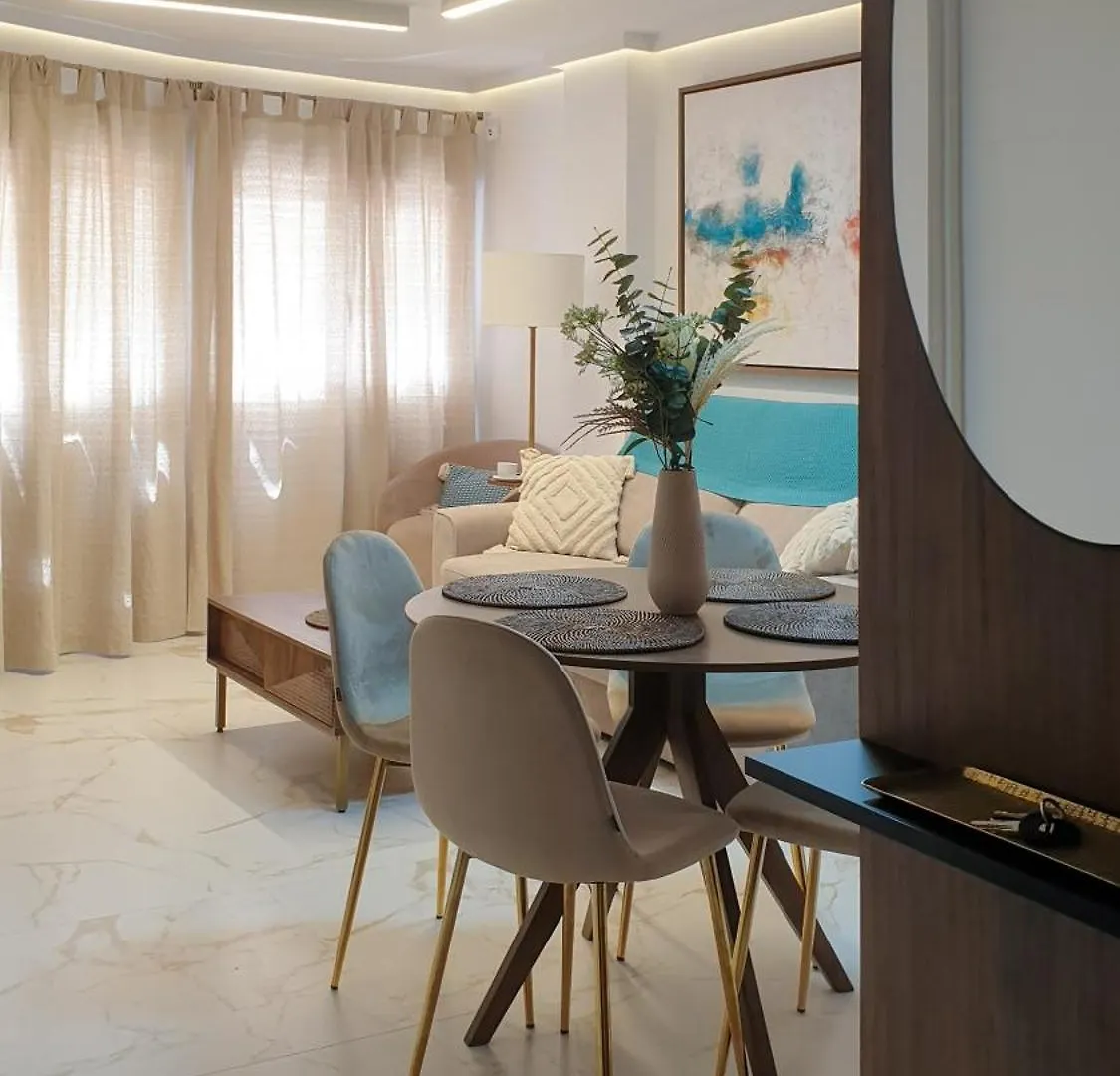 Lujoso Apartamento En El Corazon De Málaga Apartman